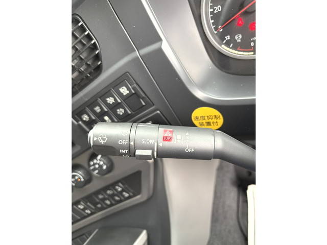 UDトラックスその他の車種アルミウイング大型（10t）[写真28]