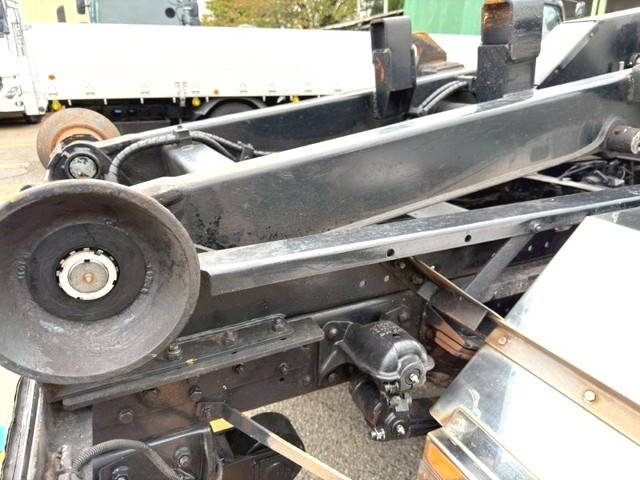 三菱ふそうファイターコンテナ専用車中型（4t）[写真12]