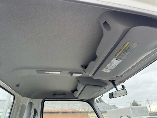 日野デュトロ平ボディ小型（2t・3t）[写真11]