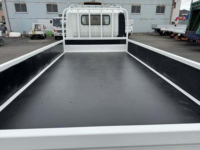 日野デュトロ平ボディ小型（2t・3t）[写真04]