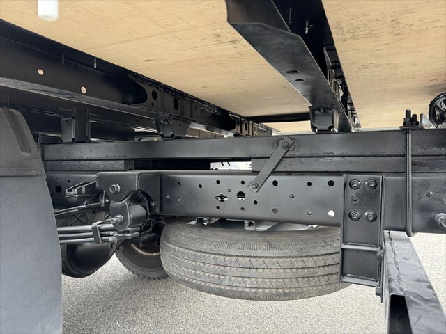 日野デュトロ平ボディ小型（2t・3t）[写真05]