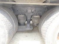 UDトラックスクオンアルミウイング大型（10t）[写真17]