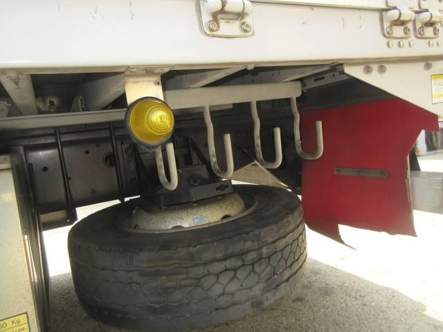 UDトラックスクオンアルミウイング大型（10t）[写真18]