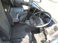 UDトラックスクオンアルミウイング大型（10t）[写真29]