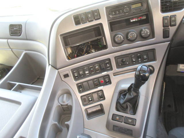 UDトラックスクオンアルミウイング大型（10t）[写真29]