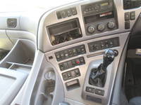 UDトラックスクオンアルミウイング大型（10t）[写真30]