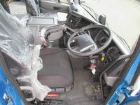 UDトラックスクオントレーラーヘッド（トラクターヘッド）大型（10t）[写真27]