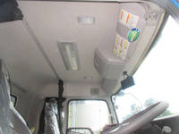 UDトラックスクオントレーラーヘッド（トラクターヘッド）大型（10t）[写真29]