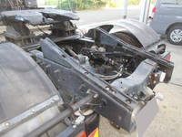 UDトラックスクオントレーラーヘッド（トラクターヘッド）大型（10t）[写真12]