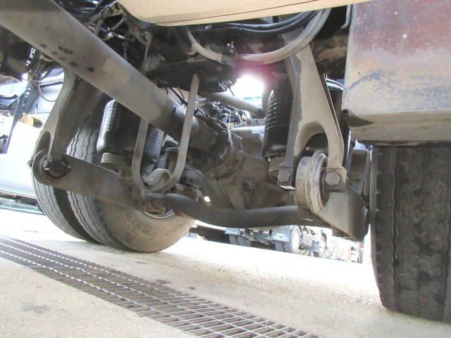 UDトラックスクオントレーラーヘッド（トラクターヘッド）大型（10t）[写真18]