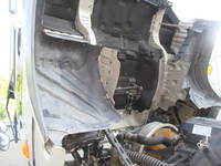 UDトラックスクオントレーラーヘッド（トラクターヘッド）大型（10t）[写真22]