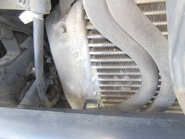 UDトラックスクオントレーラーヘッド（トラクターヘッド）大型（10t）[写真26]