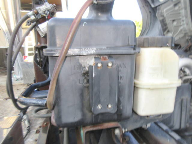 UDトラックスクオントレーラーヘッド（トラクターヘッド）大型（10t）[写真27]