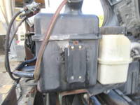 UDトラックスクオントレーラーヘッド（トラクターヘッド）大型（10t）[写真28]