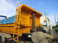 UDトラックスクオンダンプ大型（10t）[写真06]