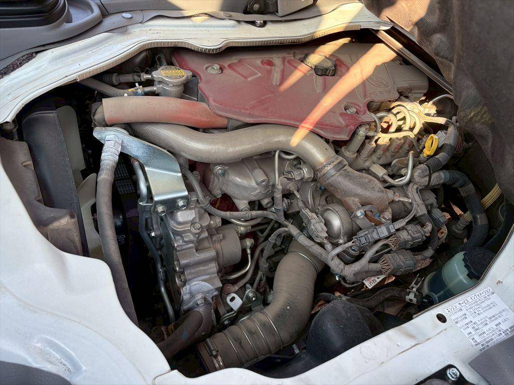 日野デュトロダブルキャブ（Wキャブ）小型（2t・3t）[写真14]