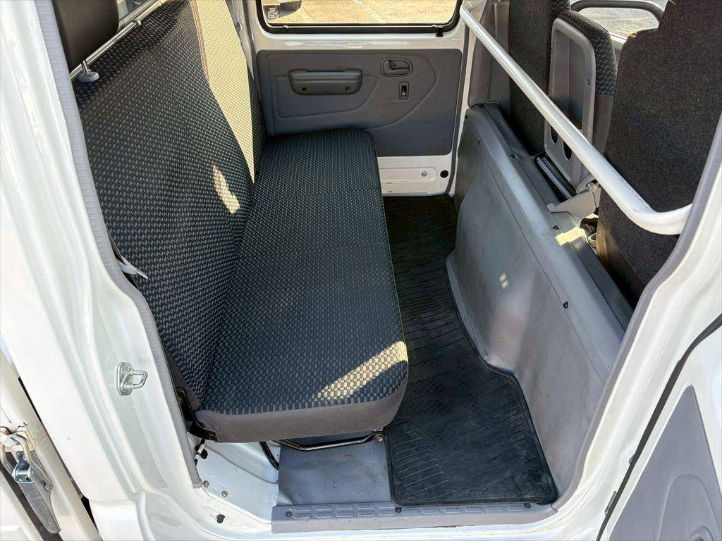 日野デュトロダブルキャブ（Wキャブ）小型（2t・3t）[写真19]