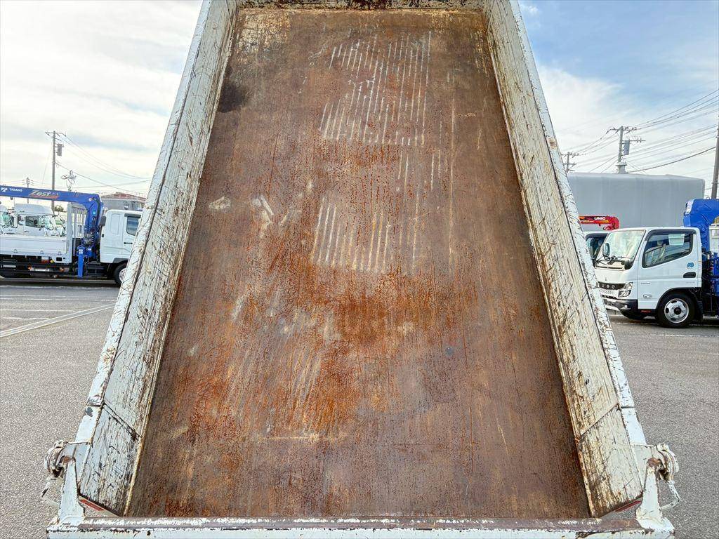 いすゞエルフダンプ小型（2t・3t）[写真07]