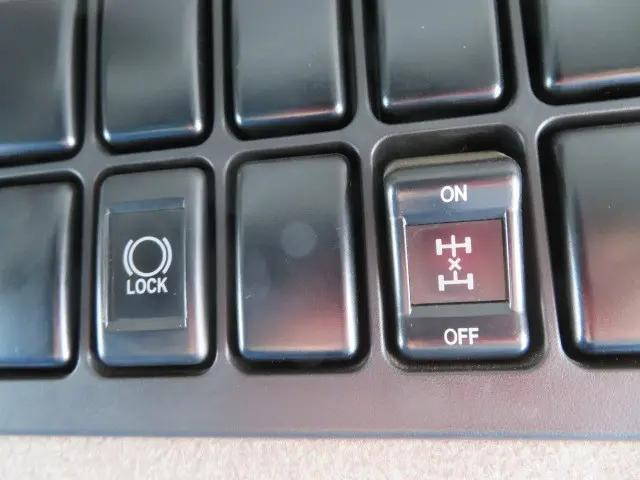 いすゞギガミキサー車（コンクリートミキサー）大型（10t）[写真11]