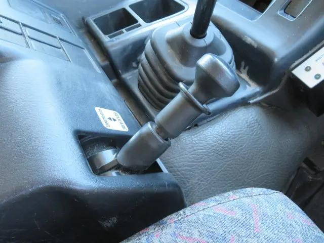 いすゞギガミキサー車（コンクリートミキサー）大型（10t）[写真16]