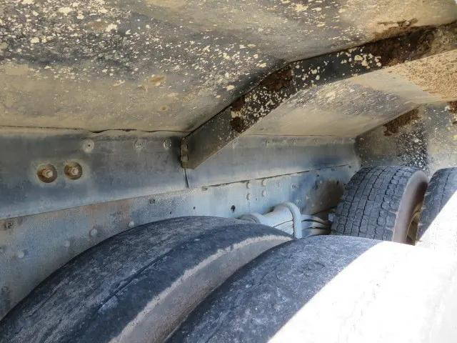 いすゞギガミキサー車（コンクリートミキサー）大型（10t）[写真37]