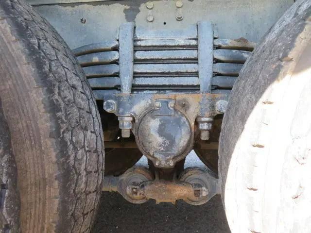 いすゞギガミキサー車（コンクリートミキサー）大型（10t）[写真39]