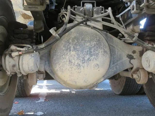 いすゞギガミキサー車（コンクリートミキサー）大型（10t）[写真40]