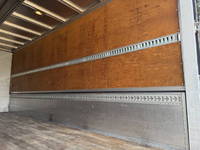 いすゞフォワードアルミウイング中型（4t）[写真12]