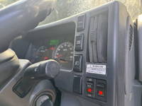 いすゞフォワードアルミウイング中型（4t）[写真16]