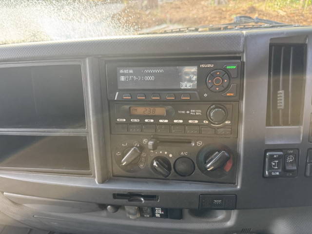 いすゞフォワードアルミウイング中型（4t）[写真17]