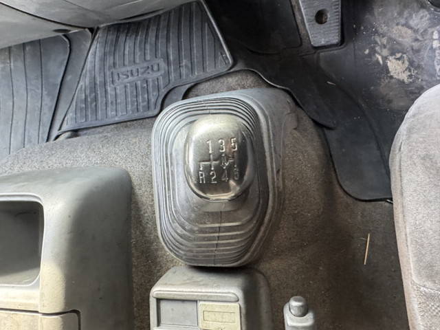 いすゞフォワードアルミウイング中型（4t）[写真20]