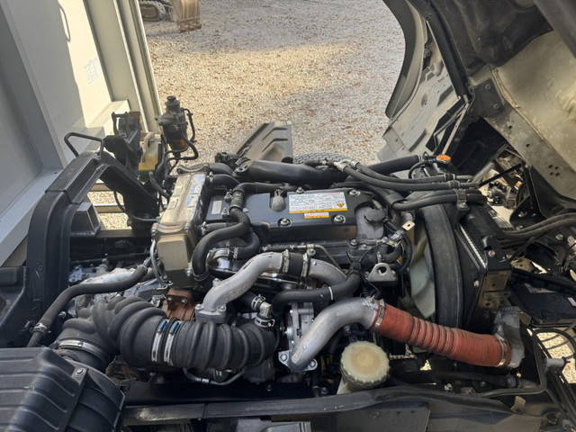 いすゞフォワードアルミウイング中型（4t）[写真27]