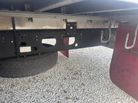 いすゞフォワードアルミウイング中型（4t）[写真32]