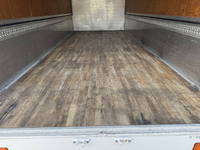 いすゞフォワードアルミウイング中型（4t）[写真10]