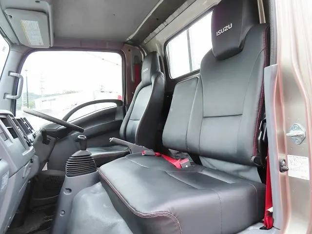 いすゞエルフ平ボディ小型（2t・3t）[写真11]