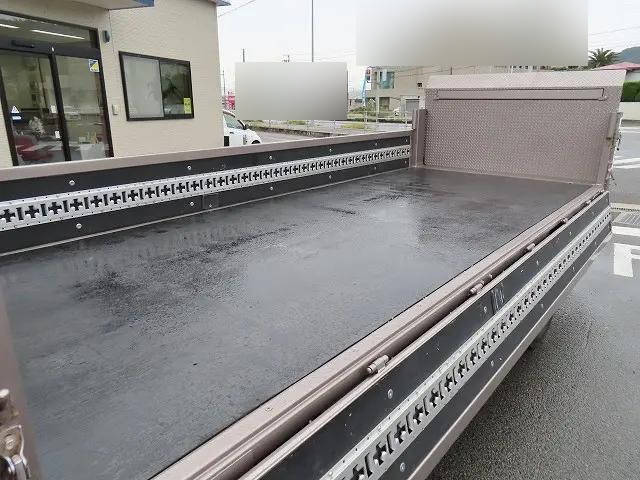 いすゞエルフ平ボディ小型（2t・3t）[写真24]