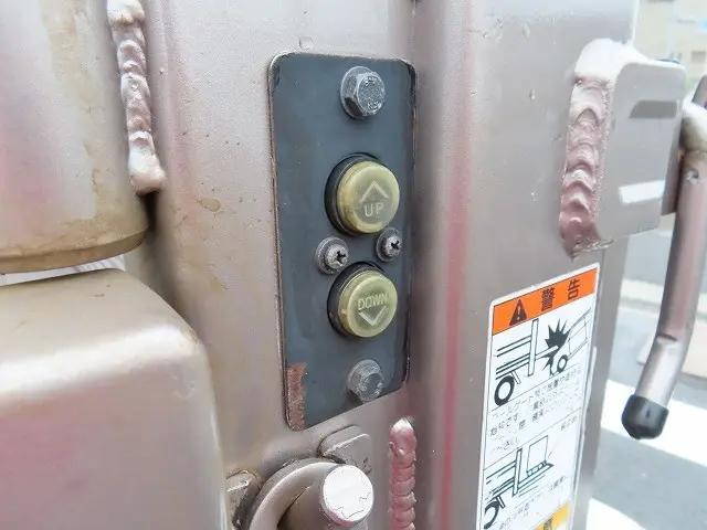 いすゞエルフ平ボディ小型（2t・3t）[写真28]