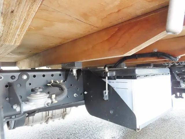 いすゞエルフ平ボディ小型（2t・3t）[写真35]