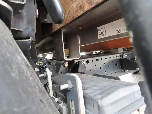 いすゞエルフ平ボディ小型（2t・3t）[写真37]