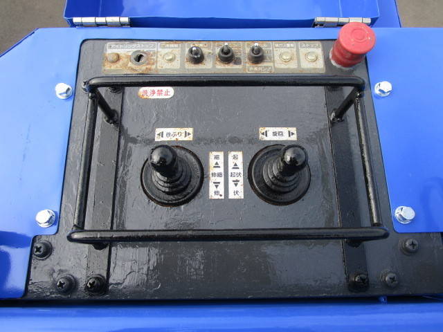 いすゞエルフ高所作業車小型（2t・3t）[写真26]