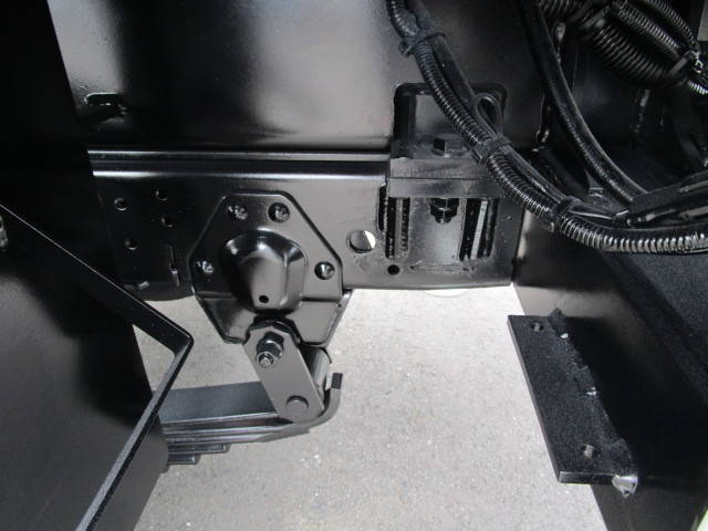 いすゞエルフ高所作業車小型（2t・3t）[写真34]