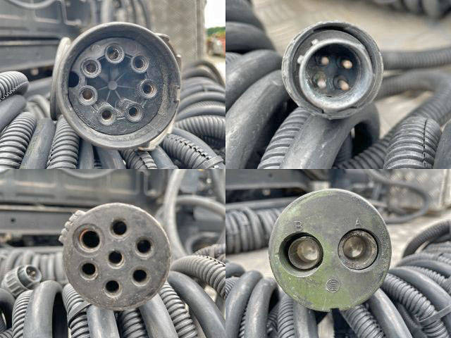 UDトラックスクオントレーラーヘッド（トラクターヘッド）大型（10t）[写真10]