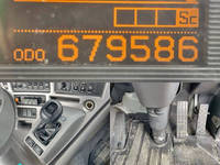 UDトラックスクオントレーラーヘッド（トラクターヘッド）大型（10t）[写真20]