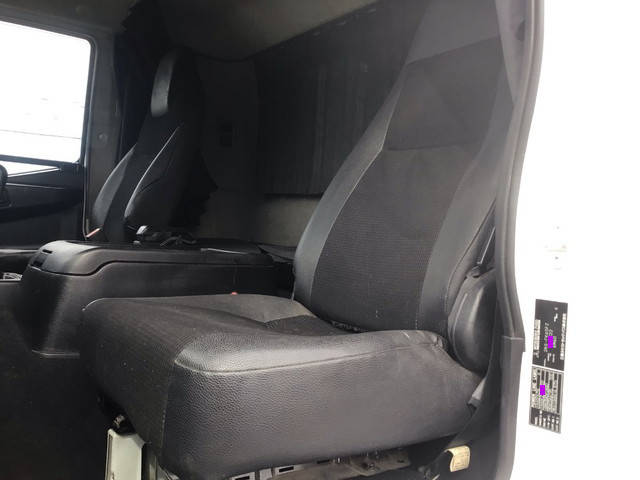 三菱ふそうファイタークレーン4段増トン（6t・8t）[写真29]