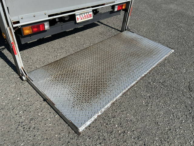 三菱ふそうキャンタークレーン6段小型（2t・3t）[写真16]