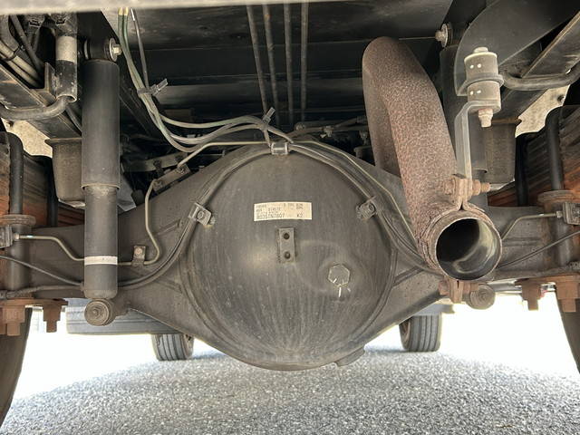 三菱ふそうキャンタークレーン6段小型（2t・3t）[写真30]