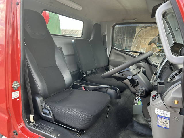 三菱ふそうキャンタークレーン6段小型（2t・3t）[写真34]