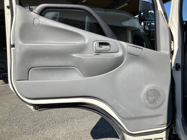 日野デュトロルートバン小型（2t・3t）[写真28]