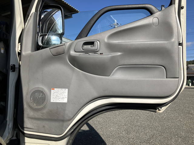 日野デュトロルートバン小型（2t・3t）[写真29]