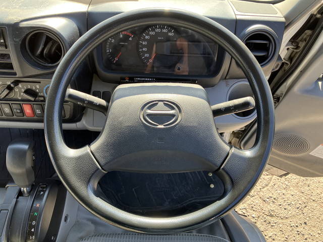 日野デュトロルートバン小型（2t・3t）[写真36]